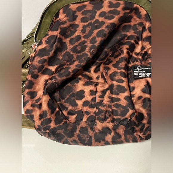 B. Makowsky Olive Fringe Shoulder Bag - Picture 11 of 13